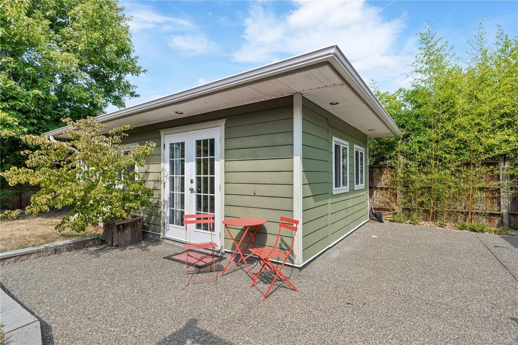 listing image 16043640619140478499