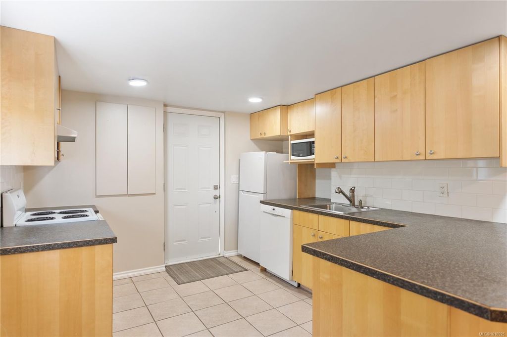 listing image 16043134596657929128