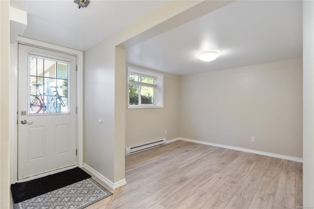 listing image 16047907888078056269