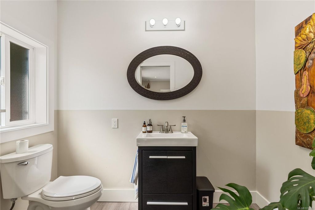 listing image 16041355198091759908