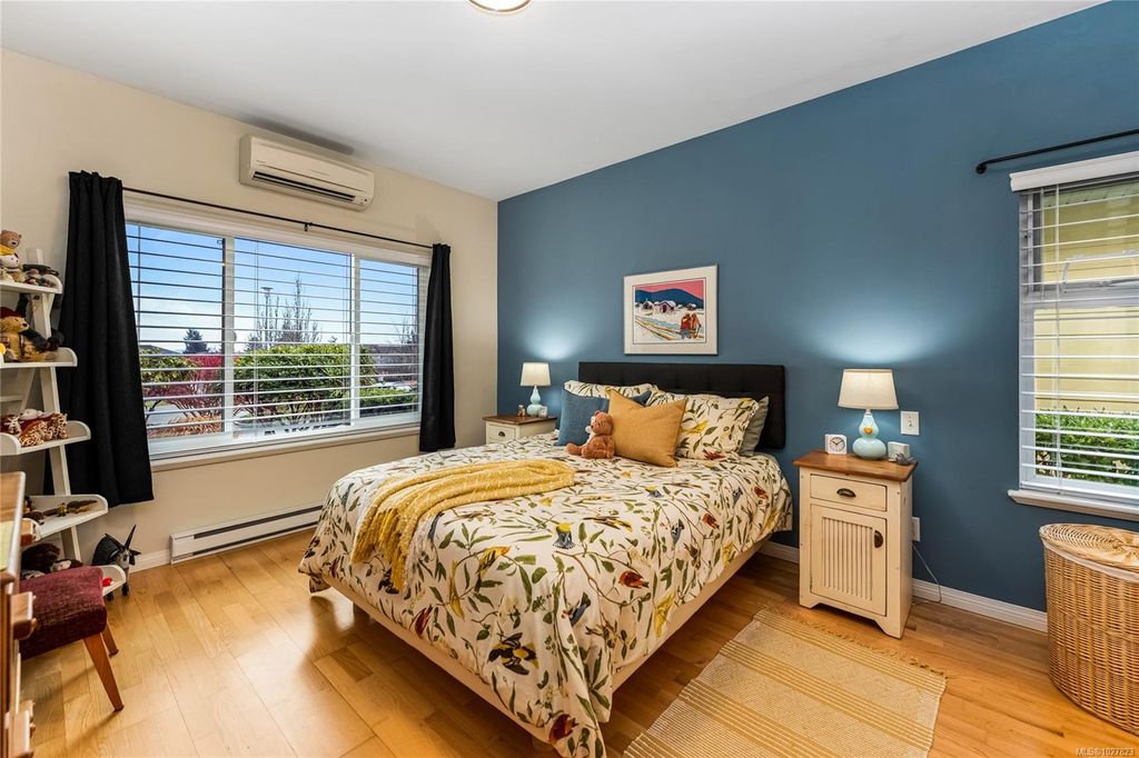 listing image 16049235724381730615