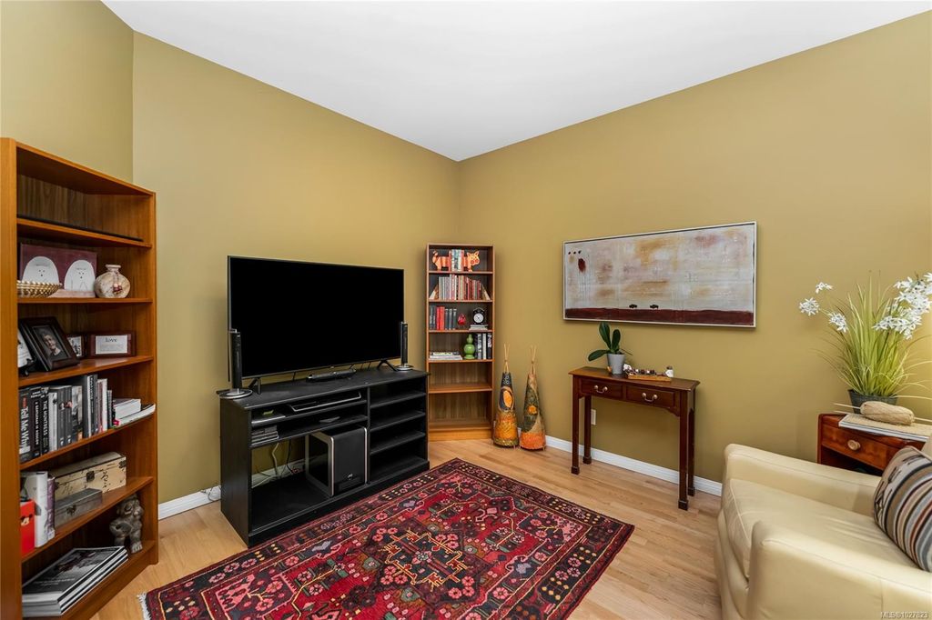 listing image 16047063746561029715