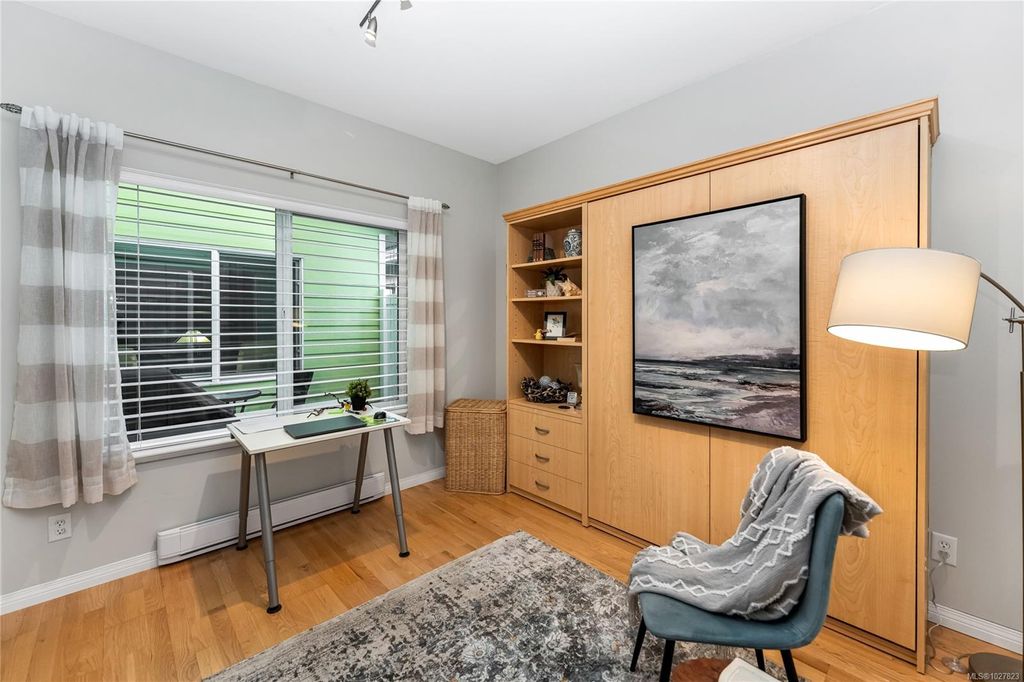 listing image 16049525374423121920