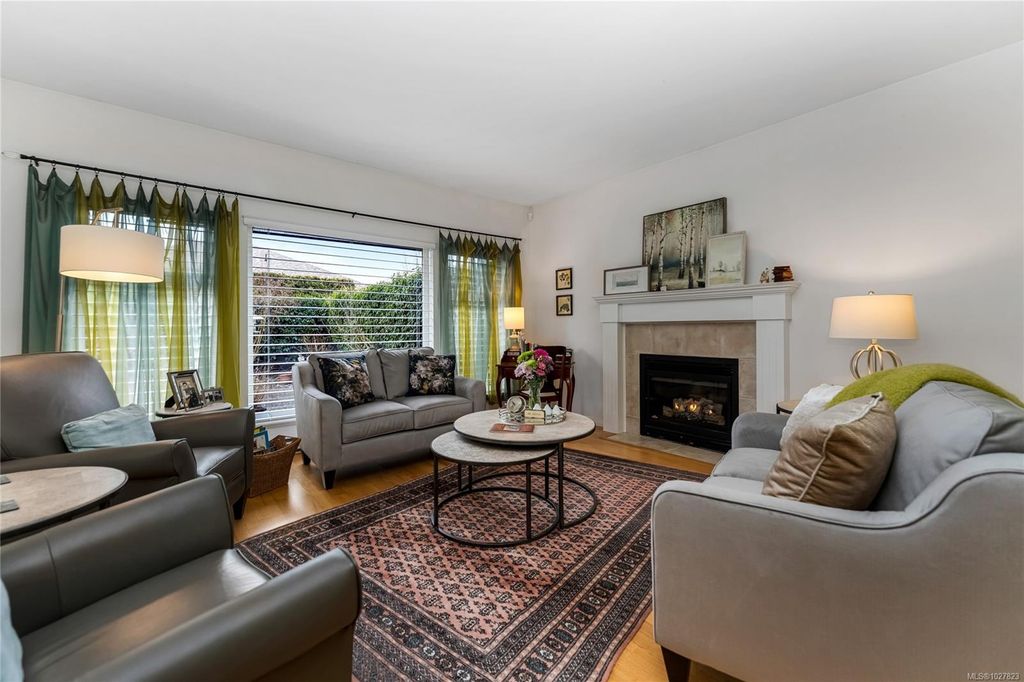 listing image 16046290372577257138