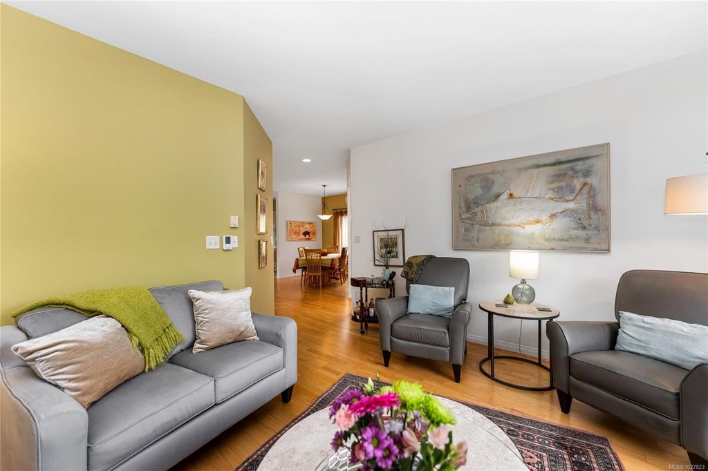 listing image 16041727781017130558