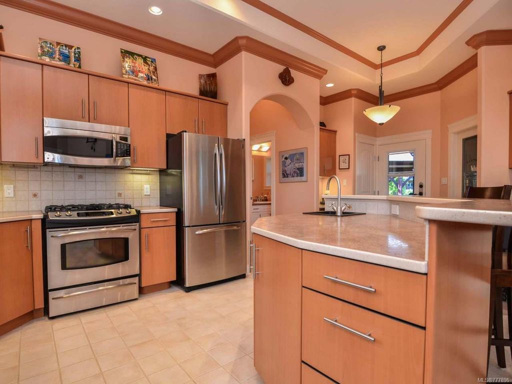 listing image 16043461481298549333