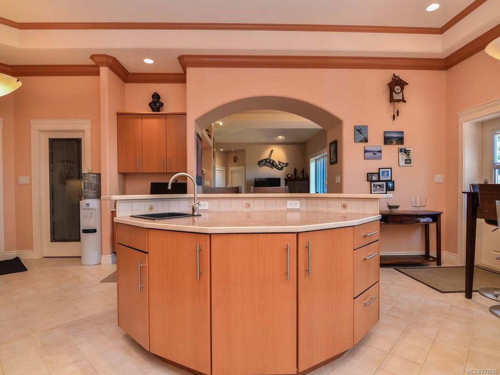 listing image 16045559470186954714