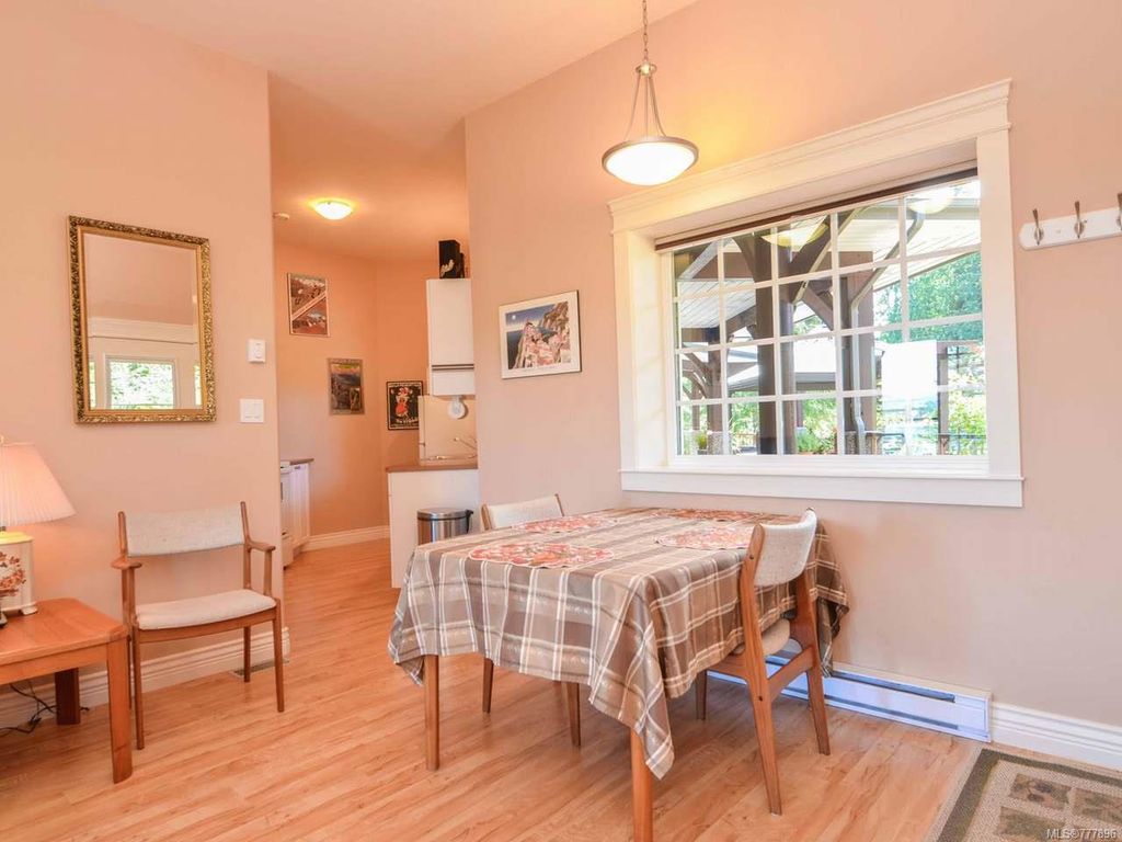 listing image 16042953963579925334