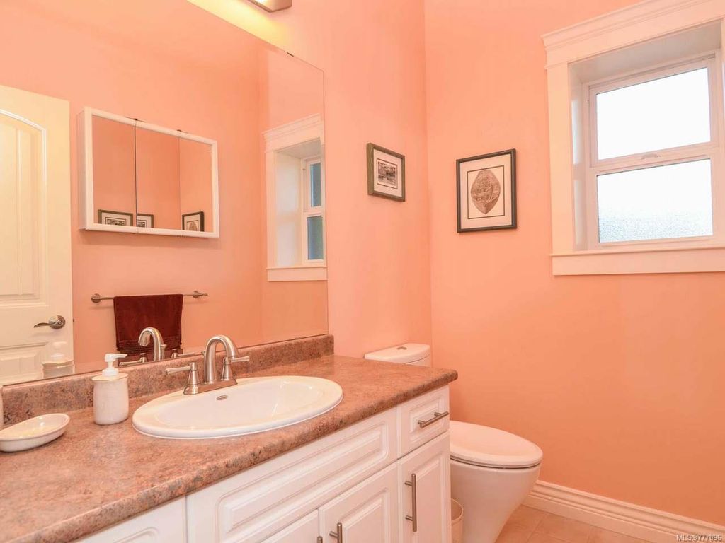 listing image 16044236130191519305
