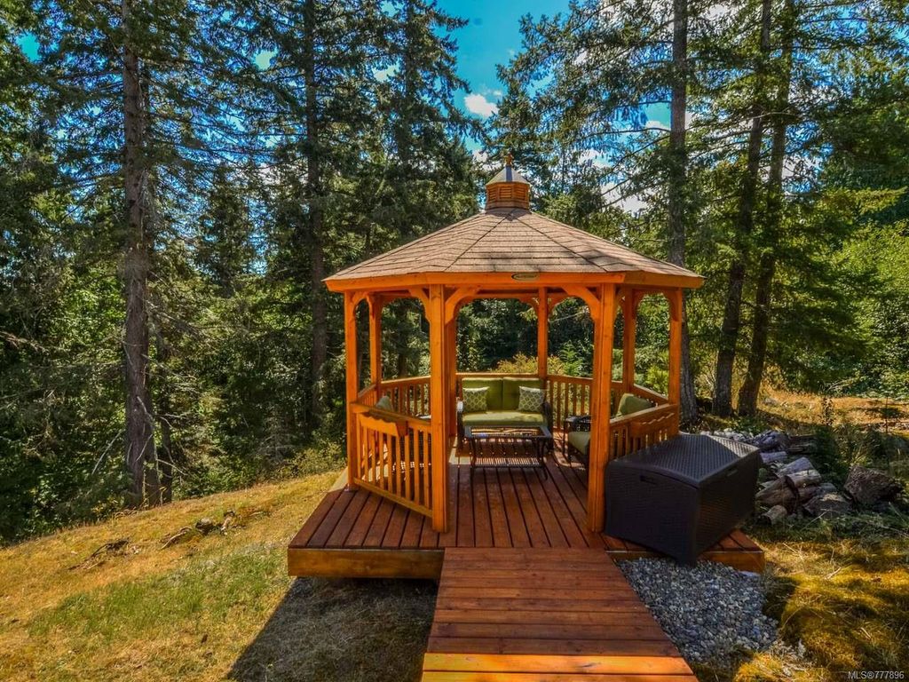 listing image 16043058099746423353