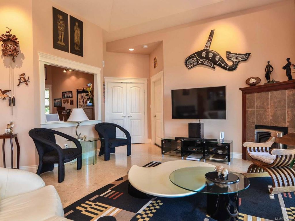 listing image 16047696583606403672