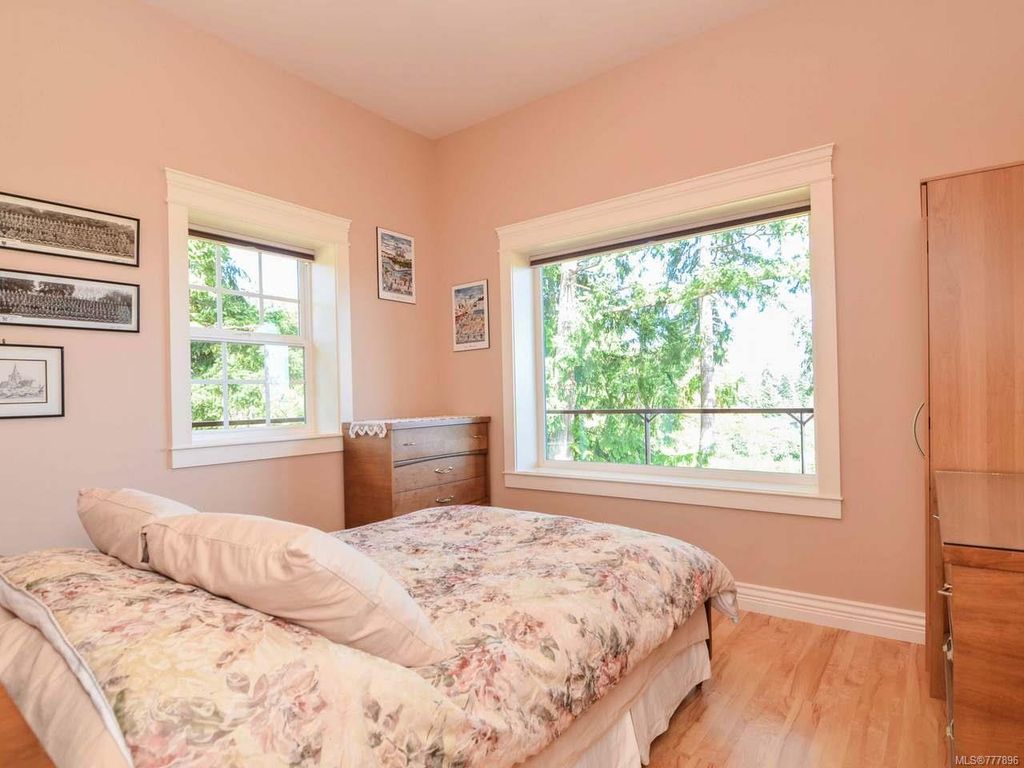 listing image 16045033659391914975