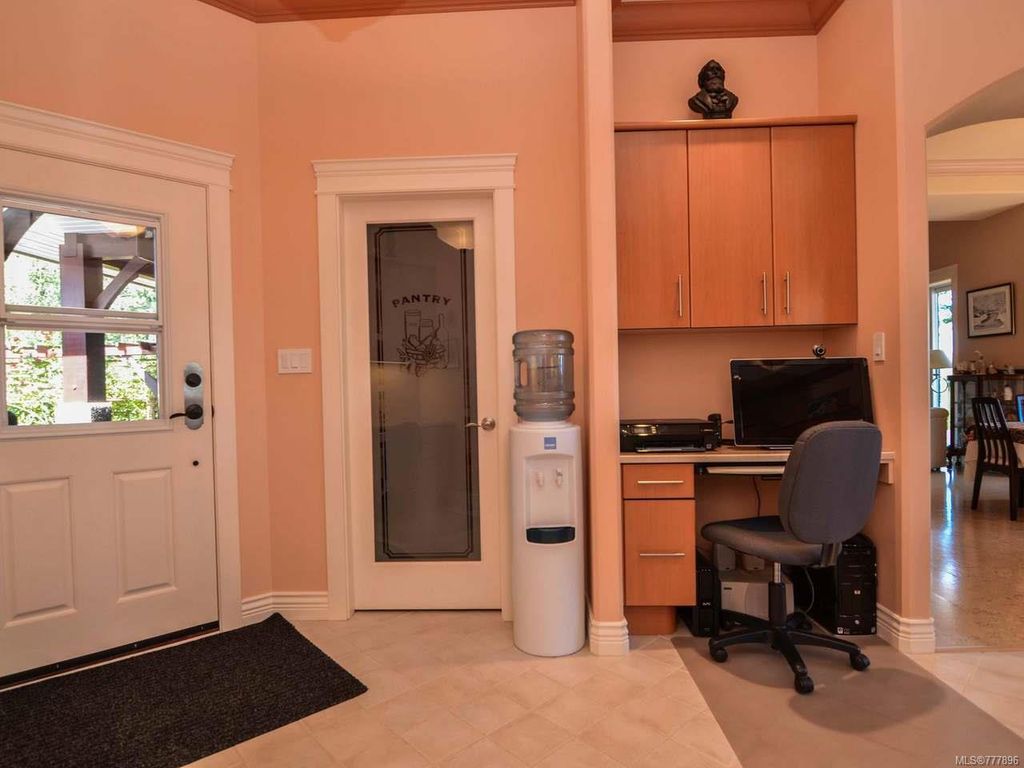 listing image 16049224347133118990