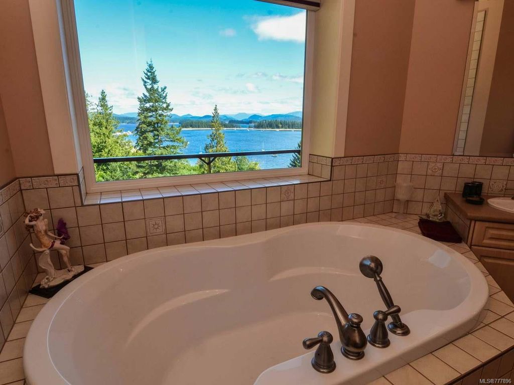 listing image 16047802515710240674