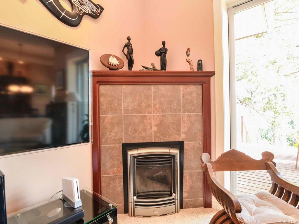 listing image 16041787180194861957