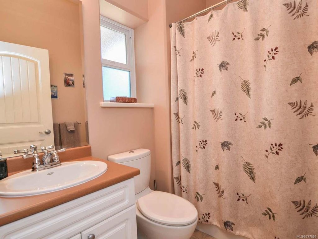 listing image 16040228205823069311
