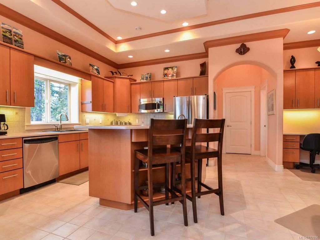 listing image 16046985392623418773