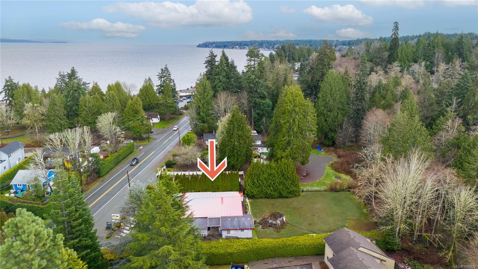 3346 Island Hwy W
