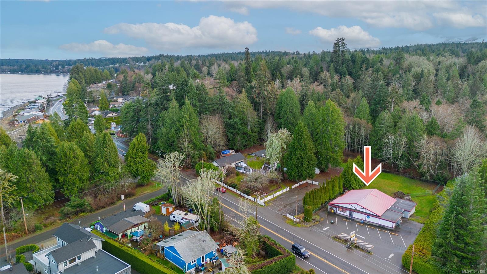 3346 Island Hwy W