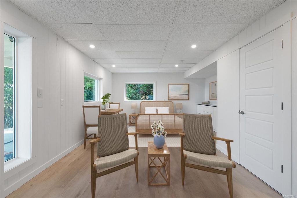 listing image 16048135529982975302