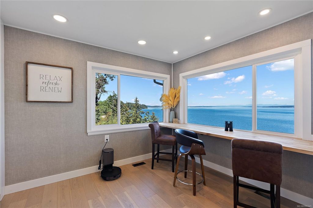 listing image 16049119727276705600