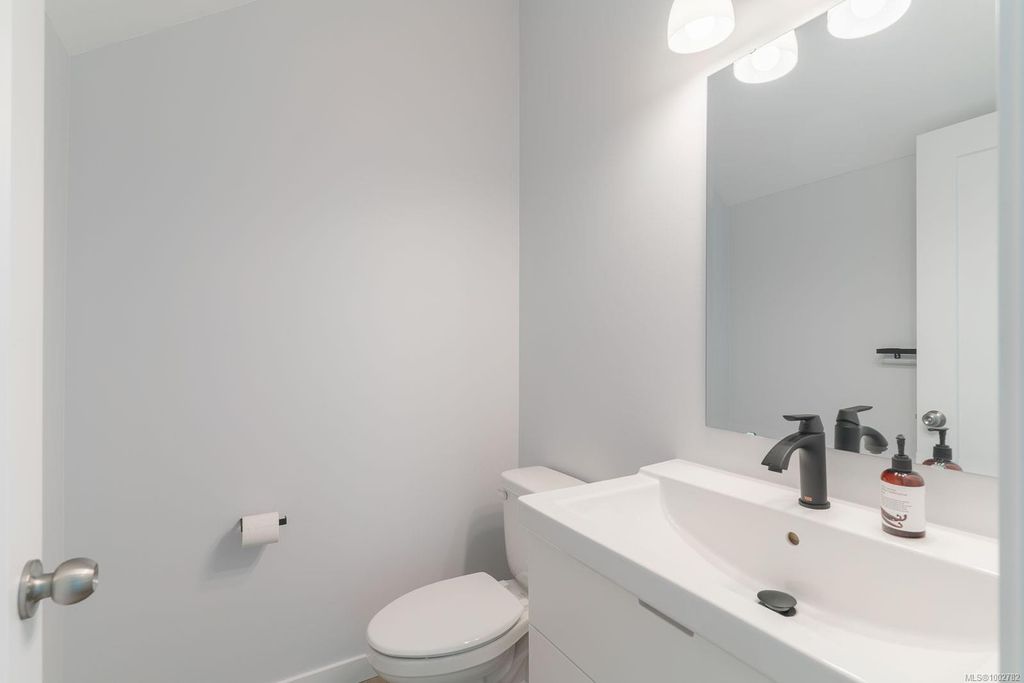 listing image 16045598080511921403