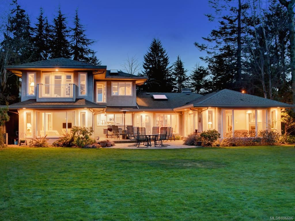 listing image 16041869972082