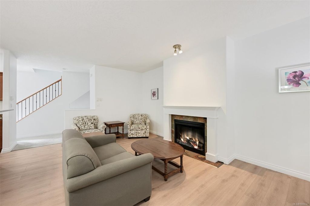 listing image 16046287037555488771