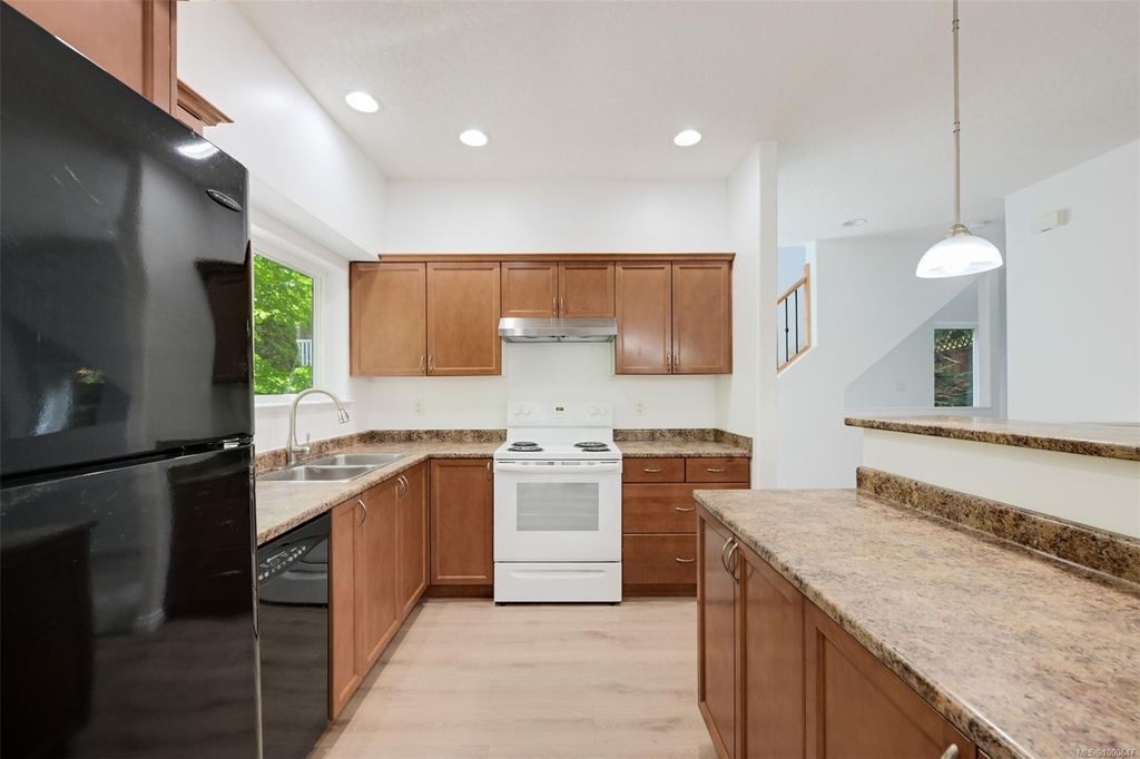 listing image 16044068604886603561