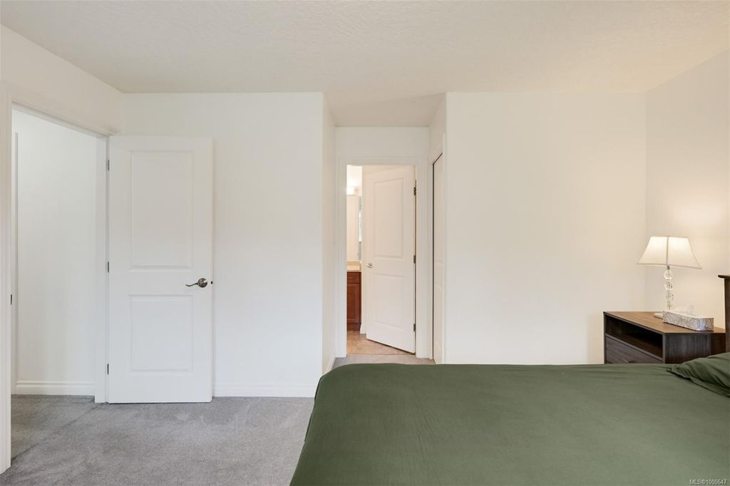 listing image 16041628940093263664