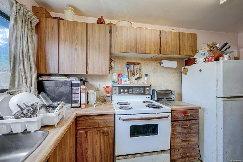 listing image 16042685835743441499