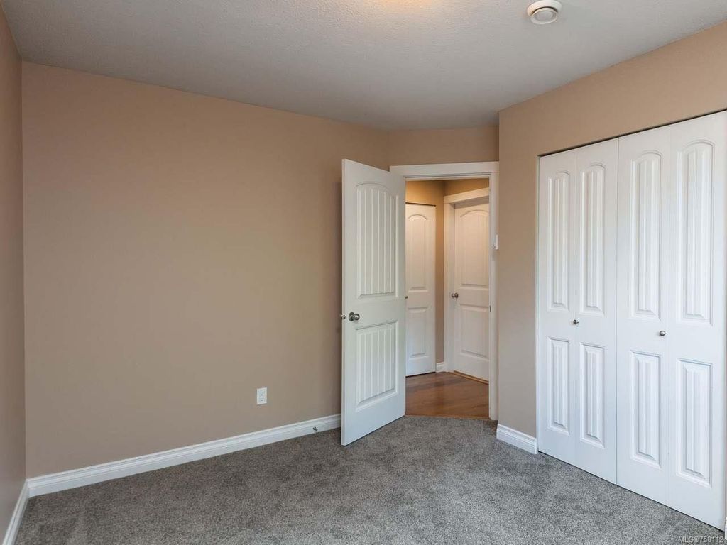 listing image 16041314701855781259