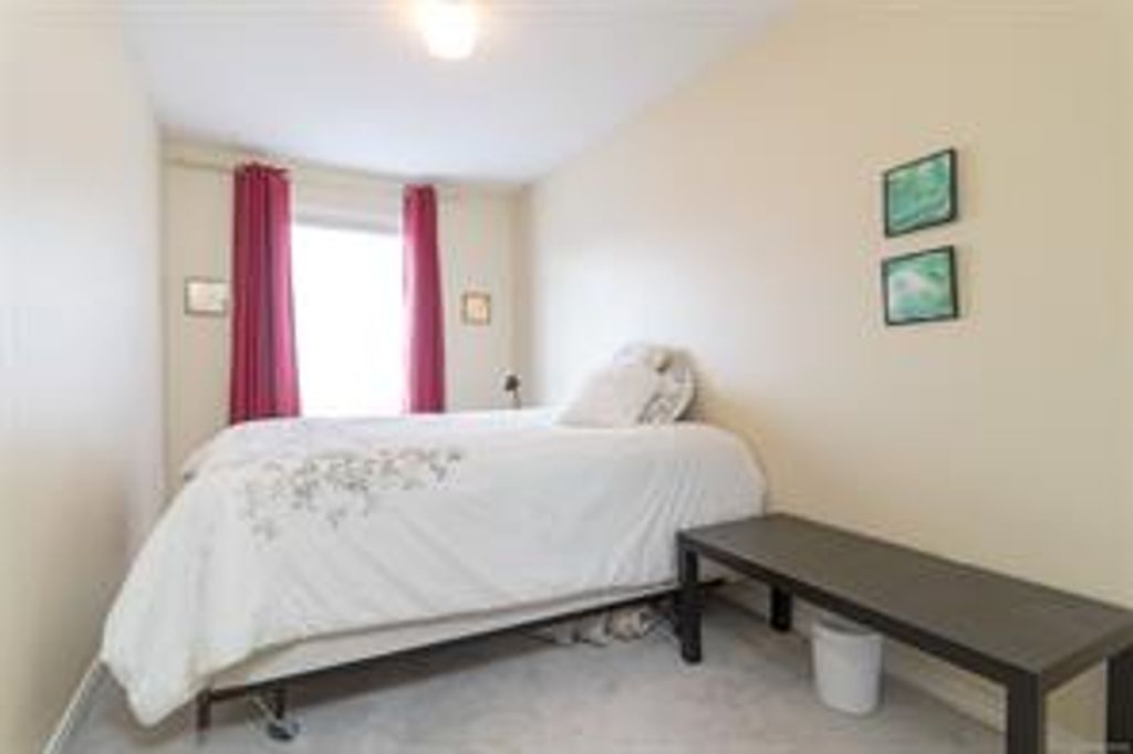 listing image 16049018563624521247