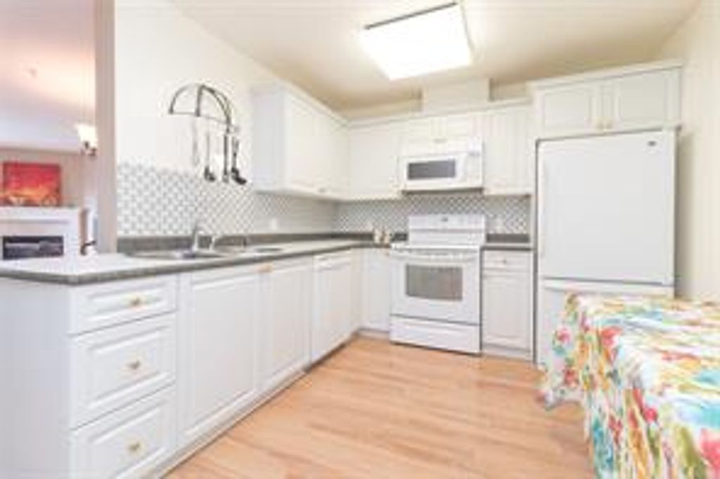 listing image 16040604770892012932