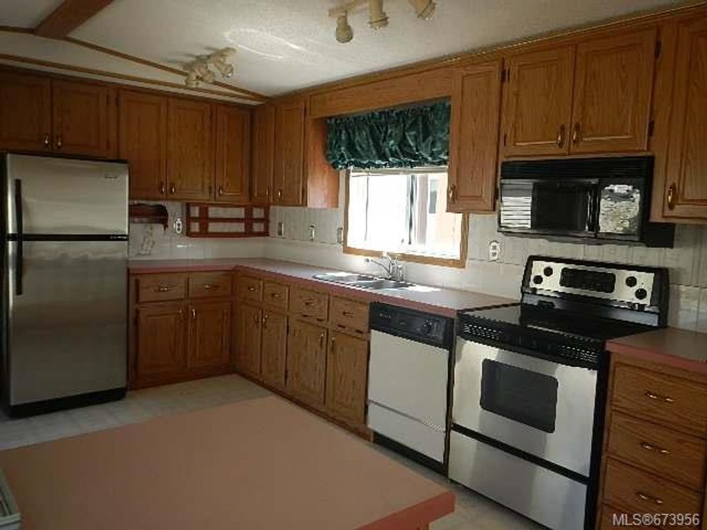 listing image 16049939452797982199