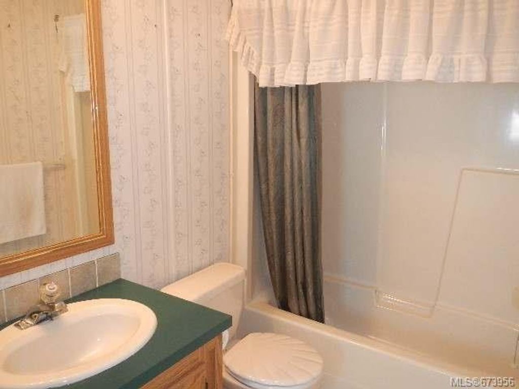 listing image 16040787946573348237