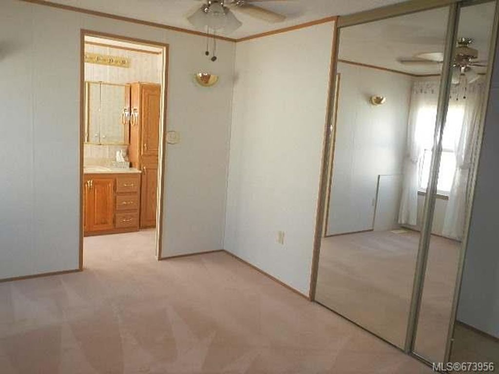 listing image 16047949702577454196