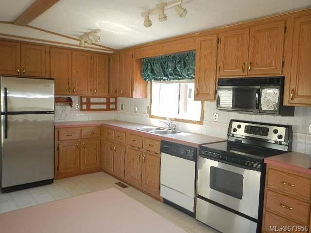 listing image 16048465093450529792