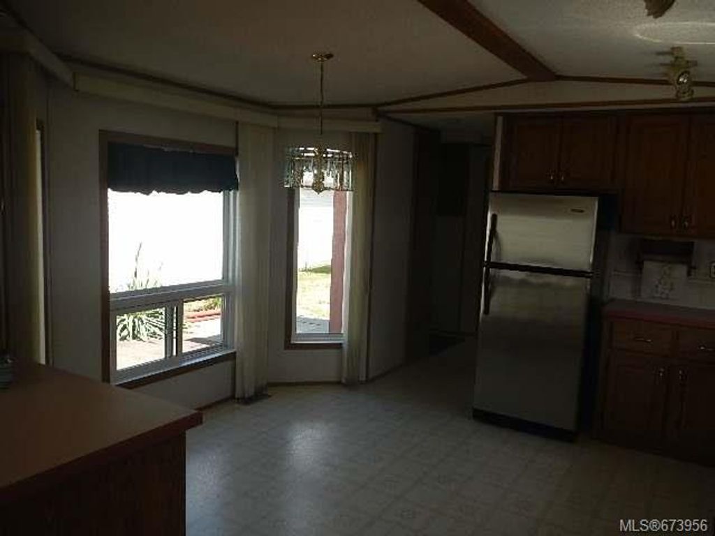 listing image 16043910901084740098