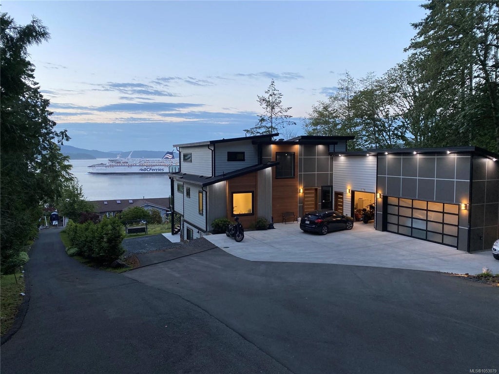 5006 1470 LANDS END ROAD, NORTH SAANICH, BC V8L 5K1 House For Sale | REMAX ...