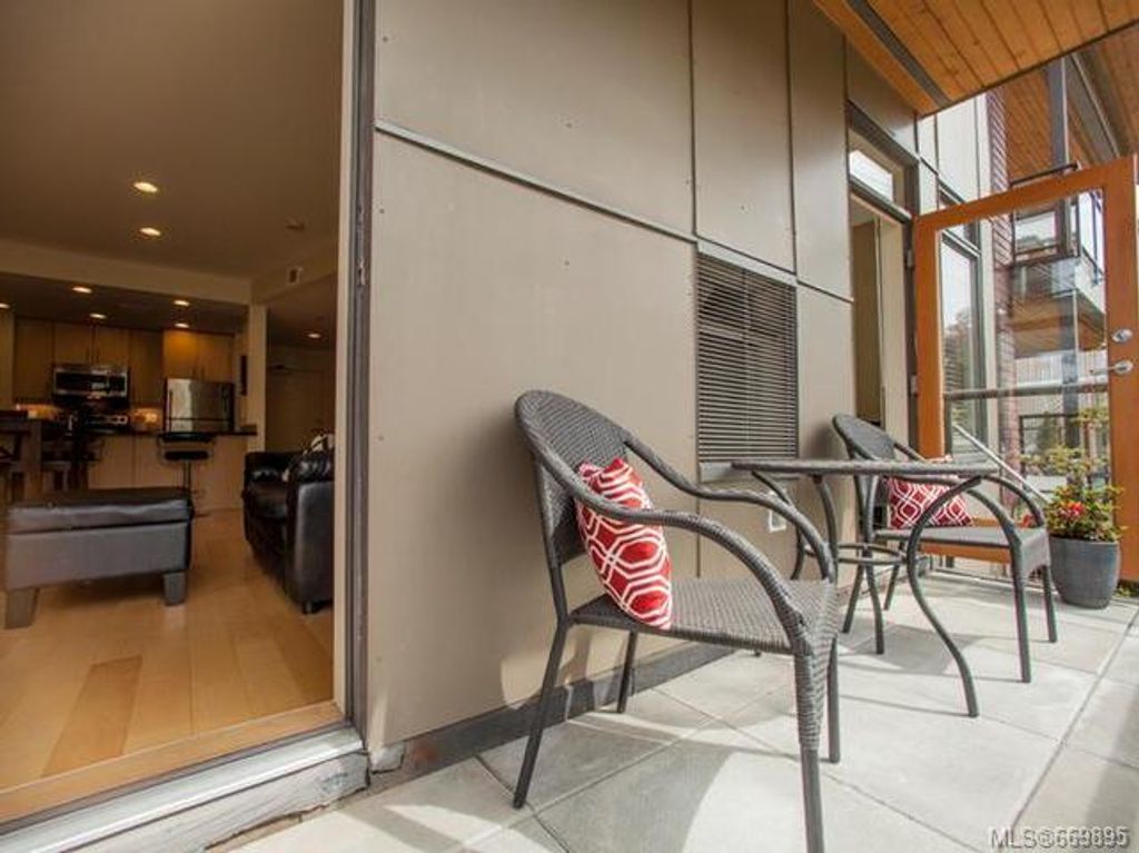 listing image 16042820171317210005