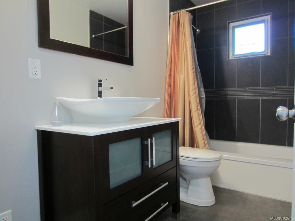 listing image 16048548953621459776