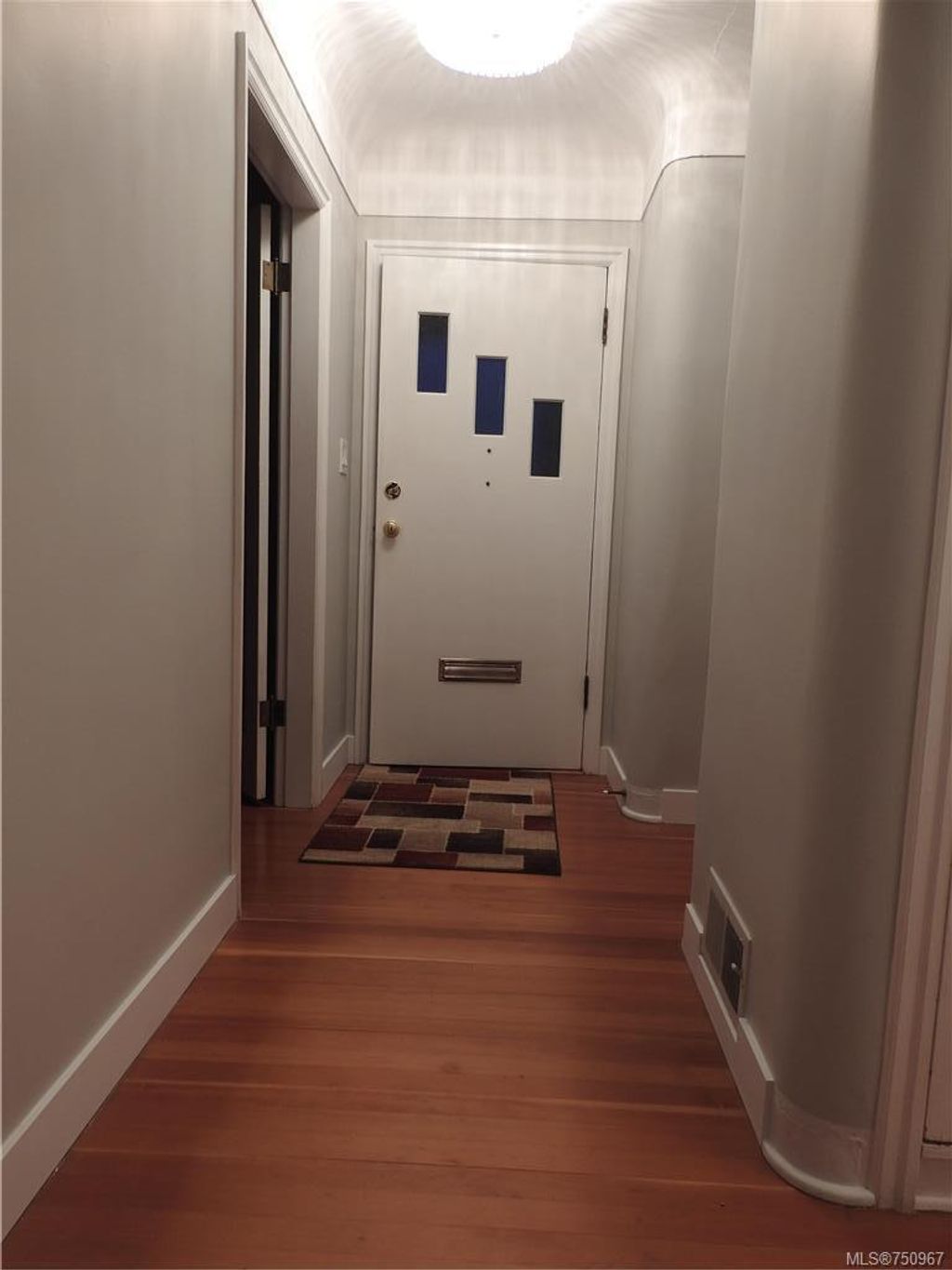 listing image 16042065197462975544