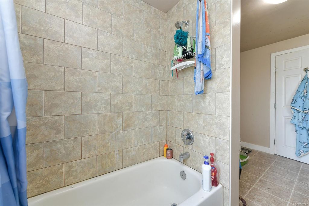 listing image 16044350948008359470