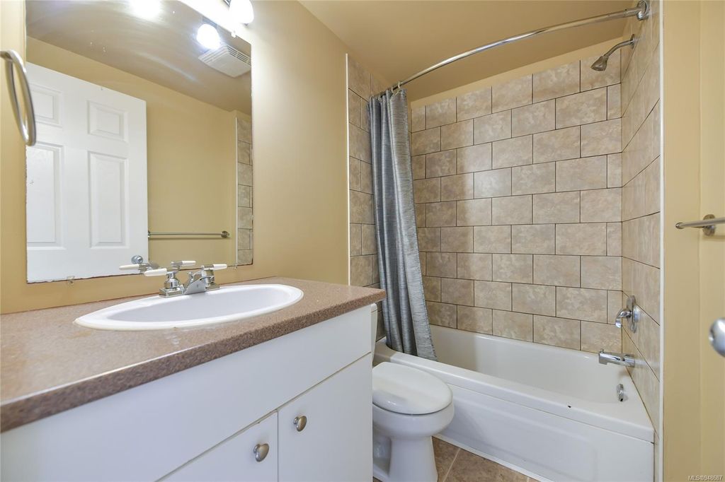 listing image 16045120761386144623