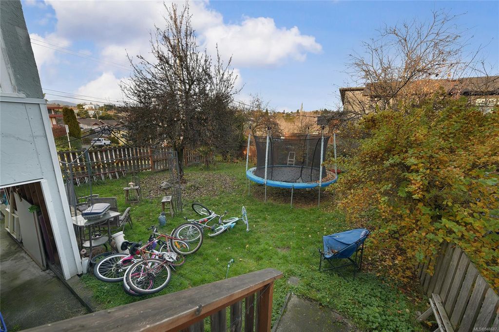 listing image 16049528025008905358