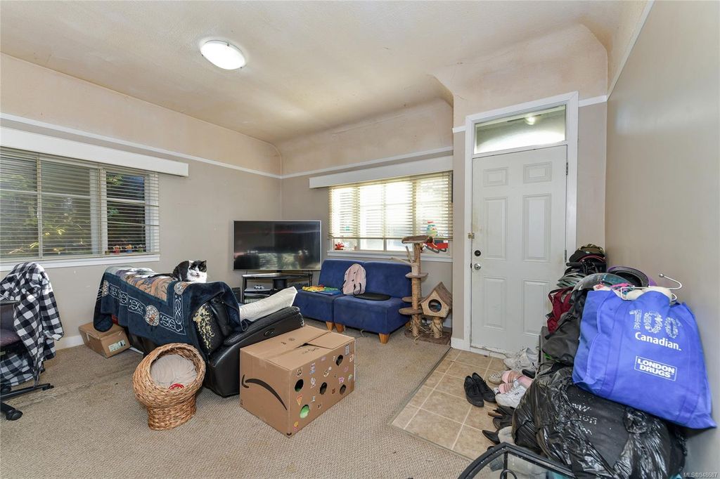 listing image 16046597208595554689