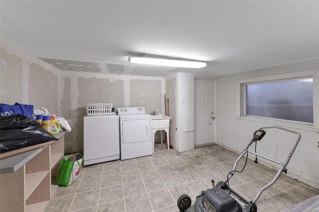 listing image 16044437217213037098