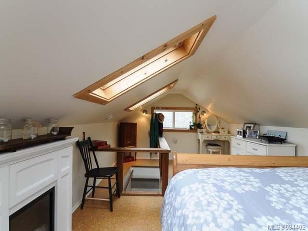 listing image 16044441494814821907