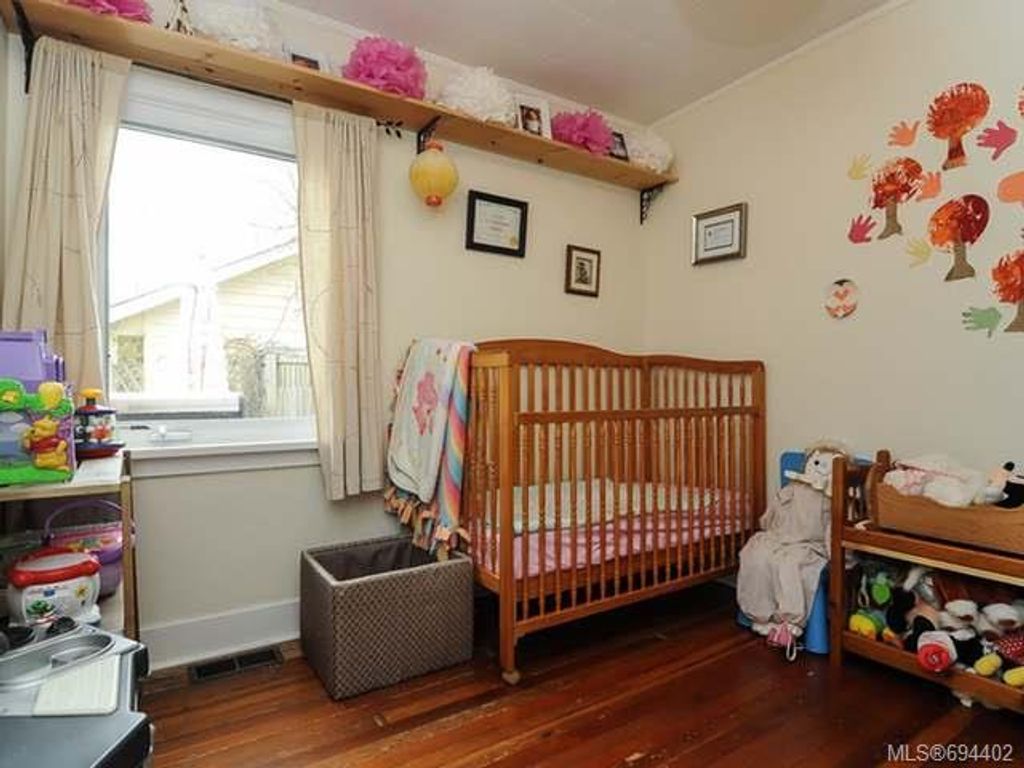 listing image 16048664868455035038